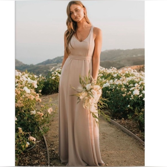 Show Me Your MuMu Jenn Maxi Dress Medium in Dune Chiffon - Picture 4 of 11